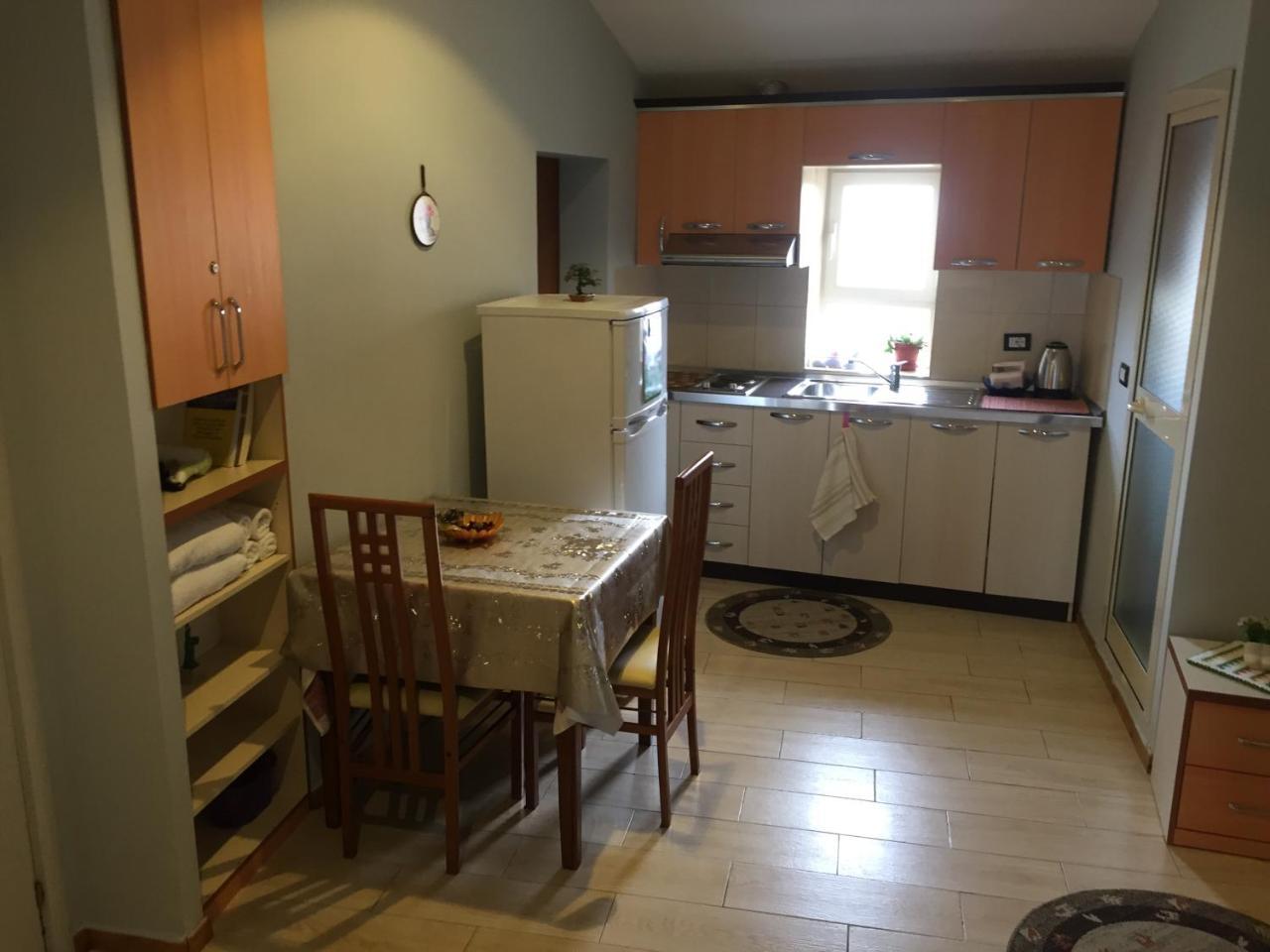 Lille France Apartments Shkoder Exterior photo